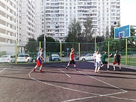 В Крюково состоялись очередные игры первенства по стритболу
