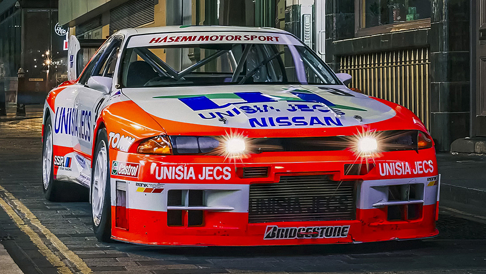 Nissan Skyline GT-R. Ещё один редкий экземпляр модели ушёл с молотка за 230 тысяч фунтов стерлингов. В своё время болид победил в японской суточной гонке на выносливость.