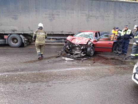 Renault протаранил троллейбус