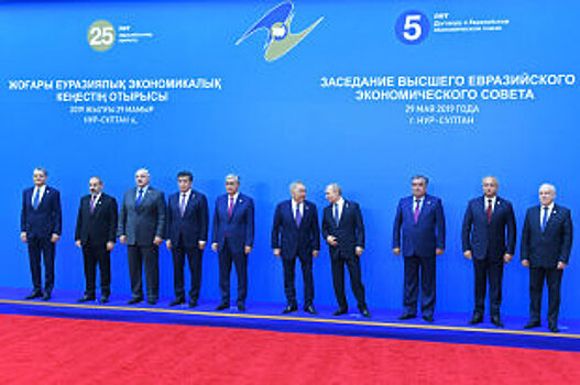 Казахстан в воскресенье изберет президента