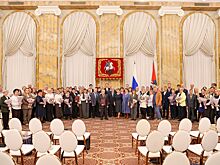 За преданность делу: в столице наградили 30 трудовых династий