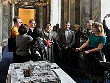 В Русском музее при поддержке БФ «Система» и МТС открыли тактильный макет Мраморного дворца