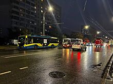 В Краснодаре полицейские устанавливают обстоятельства ДТП с участием общественного транспорта