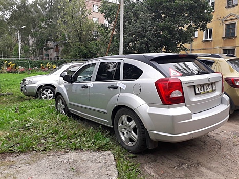 У ярославской бизнесвумен отобрали дорогую иномарку
