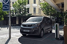 Peugeot Traveller подключили к розетке