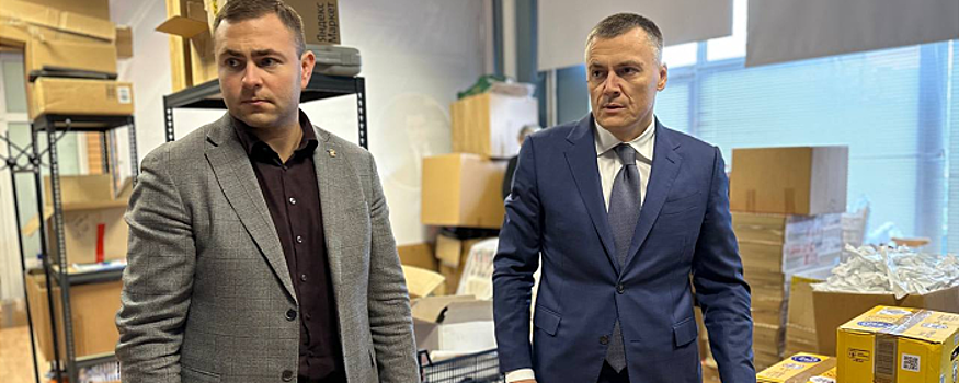 Депутаты Володин и Андриянов передали военнослужащим продукты питания