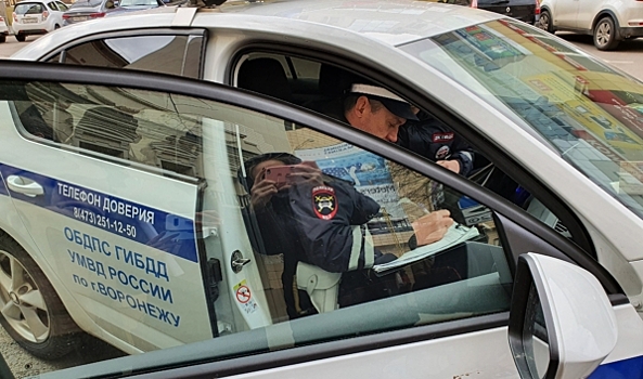 ГАИ предупредила автомобилистов Воронежа о проведении «сплошных проверок»