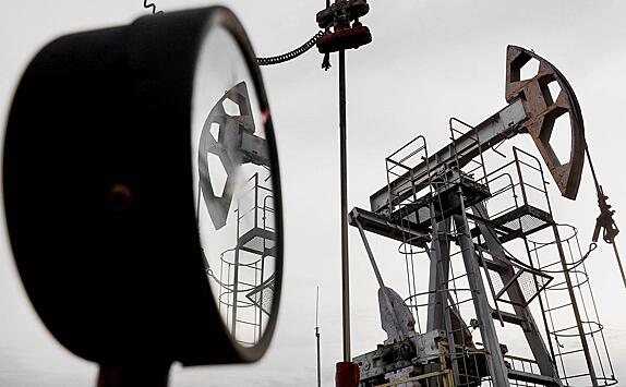 Bloomberg назвал обсуждаемый ЕС уровень потолка цен на российскую нефть