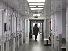 Стало известно о состоянии пострадавшего при падении льда генерал-лейтенанта МЧС