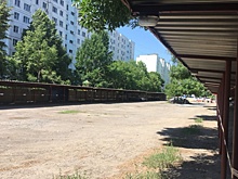 Парковочные войны: жильцы дома на Зорге грозят перекрыть улицу, если их заставят платить за стоянку