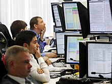 ОБЗОР: Рынок акций РФ закрылся снижением вслед за нефтью и рублем