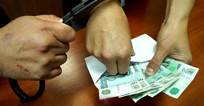Работник Дагестанского медуниверситета задержан за взятку в размере 150 тыс. рублей