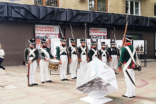 В Кемерове открылась выставка, объединившая историю двух войн