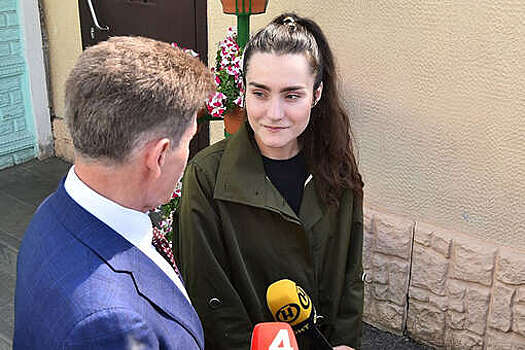 Лукашенко заявил, что хотел выдать россиянку Сапегу органам РФ до суда, но "процесс затянулся"