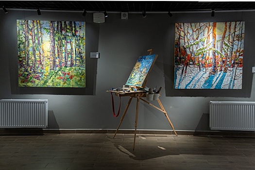 Союз живописи, музыки и поэзии. В Есенин-центре открылась новая выставка