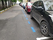 На платных парковках в Нижнем Новгороде появилась синяя разметка