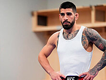 Проигравший Махачеву боец Волкановски потерял еще один титул UFC