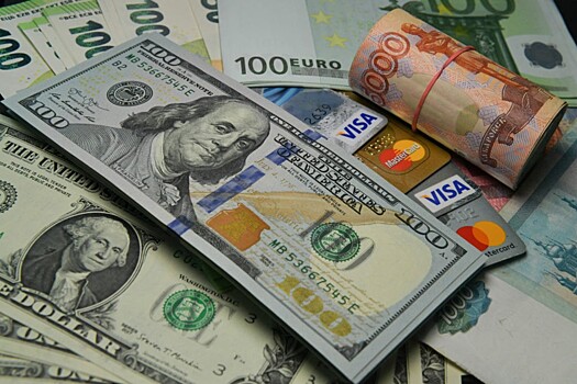 Экономист объяснил, кто виноват в падении рубля