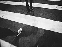 В Севастополе водитель сбил девушку на "зебре" и скрылся