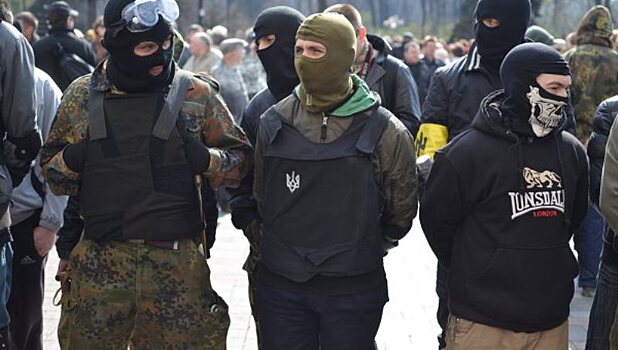 «Правый сектор» назначил дату вече на Майдане