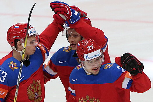Сборная России громит датчан после второго периода