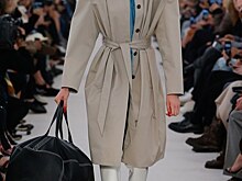 Как подружить постсоветский стиль и офис: 22 весенних лука Balenciaga