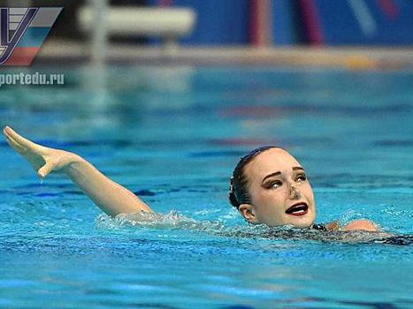 Спортсменки по синхронному плаванию из спортивного вуза привезли из Казани золотые медали