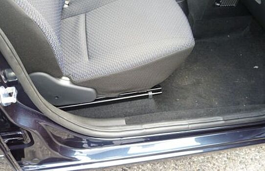 Почему нельзя отодвигать автомобильное кресло до упора назад