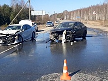 Два человека пострадали при столкновении иномарок в Городецком округе