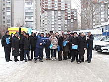 Главврачам в Алтайском крае вручили ключи от новых машин скорой помощи
