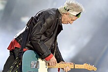 Гитарист The Rolling Stones бросил курить в 75 лет