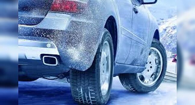 Столичных водителей призвали сменить резину после смертельного ДТП