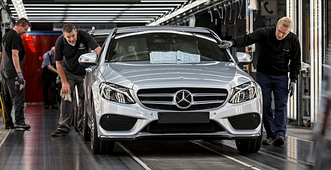 Mercedes-Benz готовит к премьере новый автомобиль E-Class