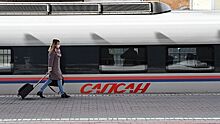 В Москве пассажирам поездов дальнего следования раздали защитные маски