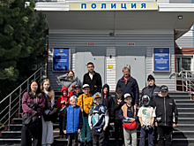 В Ямало-Ненецком автономном округе полицейские  в рамках акции «Каникулы с Общественным советом» ознакомили подростков со своей деятельностью