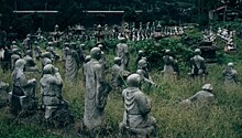 Жуткая японская деревня, где живут одни статуи