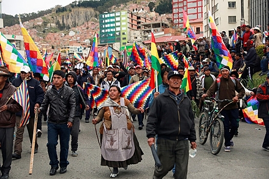 Боливия выходит из социалистического альянса