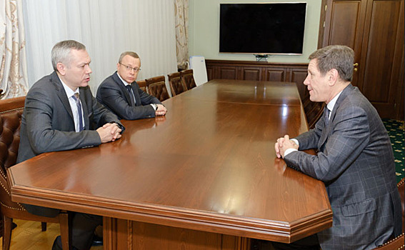 Губернатор Травников провел рабочую встречу c первым вице-спикером Госдумы Жуковым
