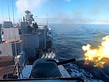 Боевая стрельба и уничтожение мин: кадры учений кораблей ТОФ в Авачинском заливе