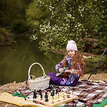 В арт-кэмпе «Дикая Мята» запустили две новые программы для взрослых и детей