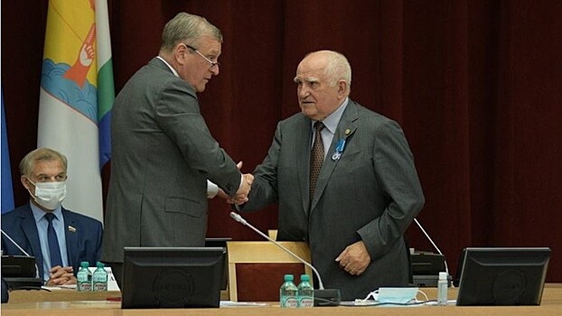 Председатель Законодательного собрания Кировской области Владимир Бакин награжден орденом Почета