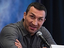 Тренер Фьюри назвал Кличко фаворитом боя с чемпионом мира по версии IBF Джошуа