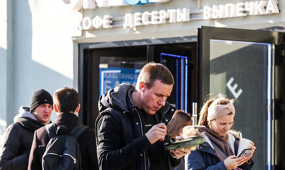 В Москве продолжает действовать режим нерабочих дней из-за роста заболеваемости COVID-19.