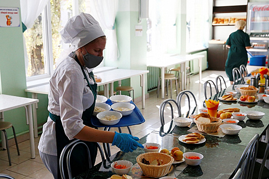 В школах Краснодара проверили организацию горячего питания
