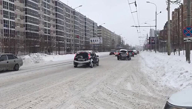 В Петербурге лютуют метели, число аварий превысило 1500