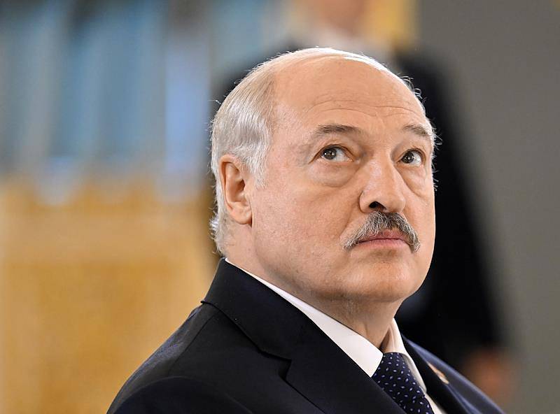 Лукашенко назвал значительными траты на совместный с Россией самолет