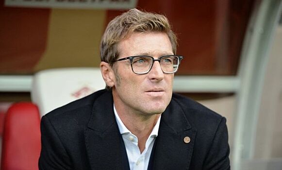 Каррера: "Возникли определенные ситуации, которые не позволили подписать Канунникова и Смолова"