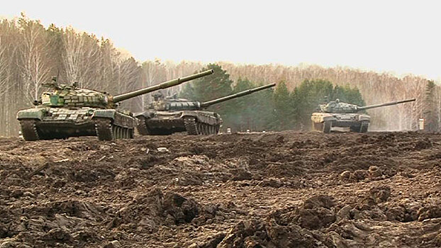 Большая сессия: танкисты ЦВО сдают практические экзамены на полигоне