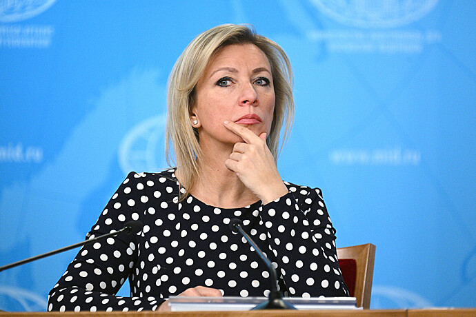Захарова обратилась к желающим отметить 9 мая украинцам