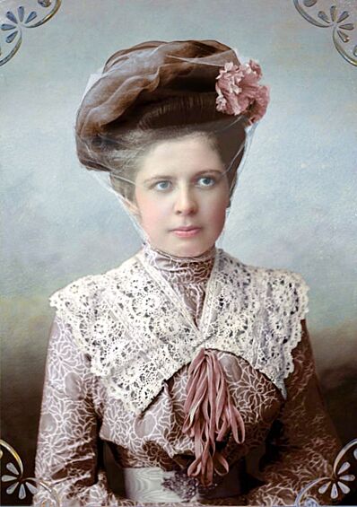 Модная дама из Кашина (Тверская область, Россия), 1900-е гг.